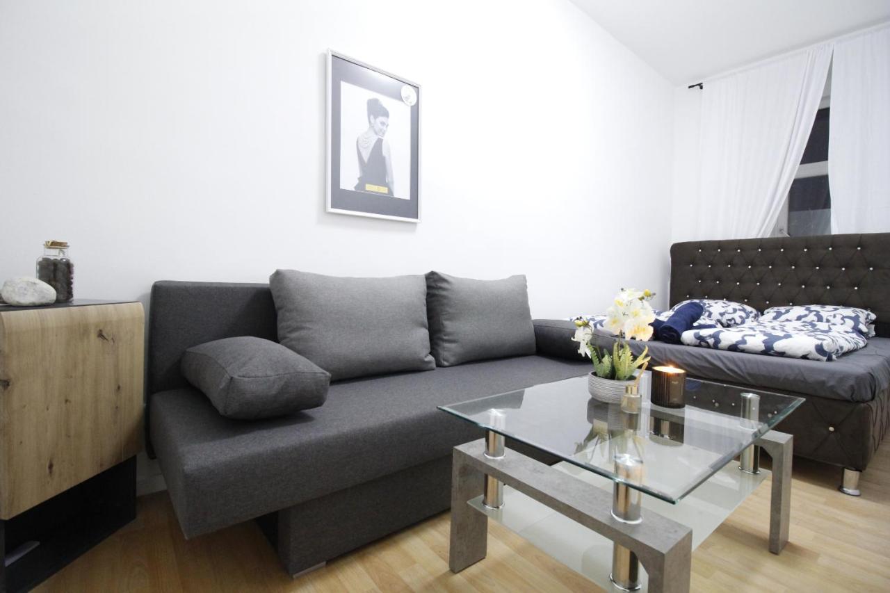 וינה Comfort Triple Room Th מראה חיצוני תמונה