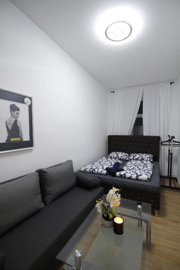 וינה Comfort Triple Room Th מראה חיצוני תמונה