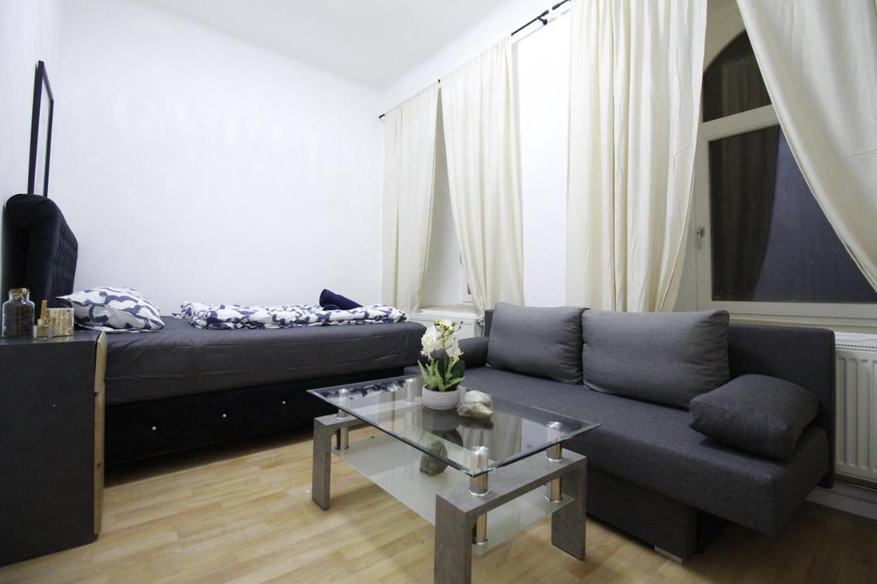וינה Comfort Triple Room Th מראה חיצוני תמונה