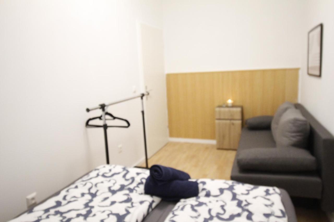 וינה Comfort Triple Room Th מראה חיצוני תמונה