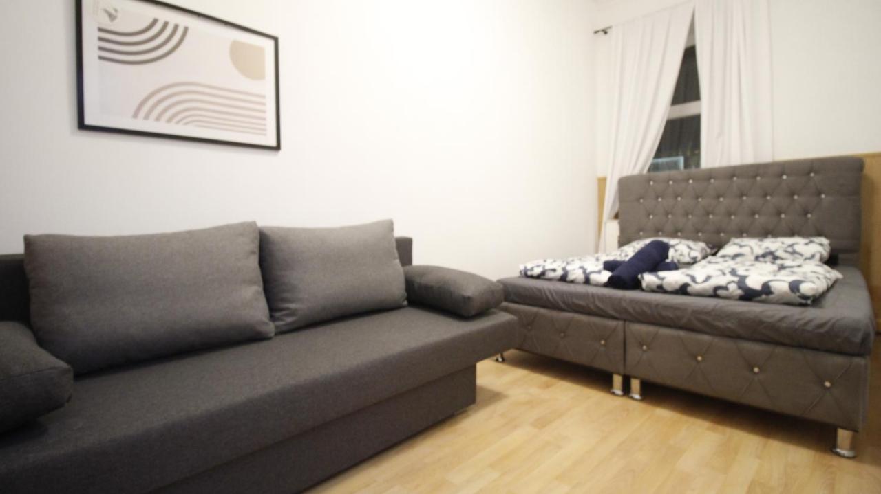 וינה Comfort Triple Room Th מראה חיצוני תמונה
