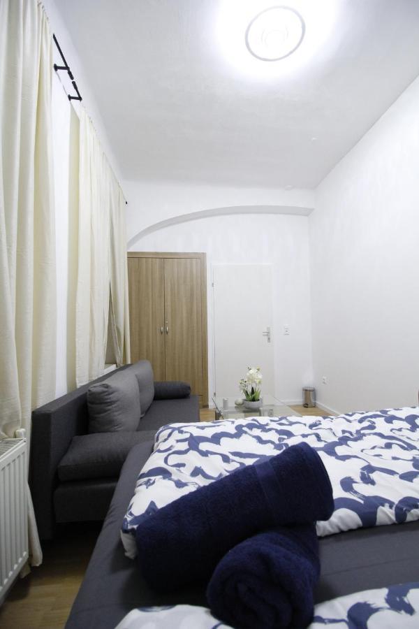 וינה Comfort Triple Room Th מראה חיצוני תמונה